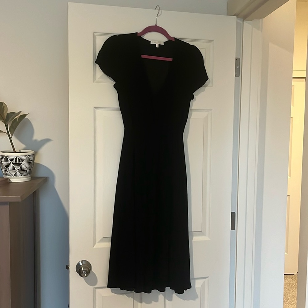 Wayf black dress. Medium size. Worn once, so in great condition.